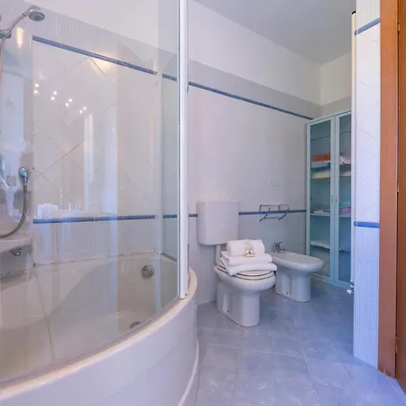 La Casetta Sull'albero 900m From The Sea - Happy Appartement *