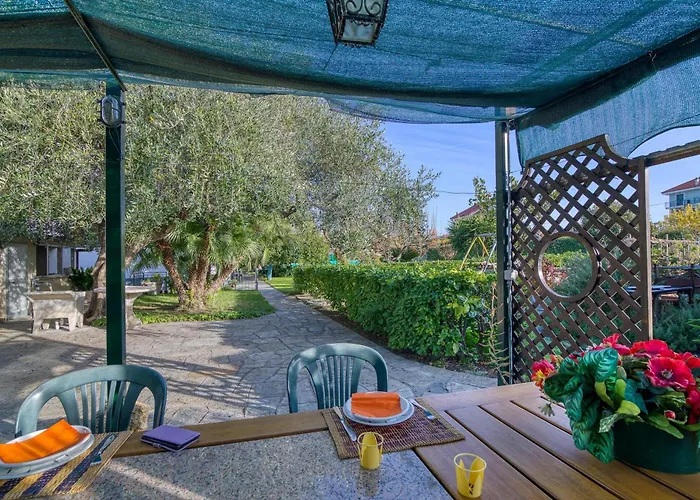 La Casetta Sull'albero 900m From The Sea - Happy Albenga
