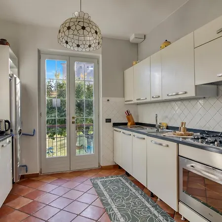 アパート La Casetta Sull'Albero - With Balcony, Garden & Parking - Happy Rentals