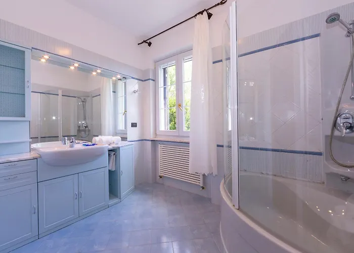 La Casetta Sull'albero 900m From The Sea - Happy Appartement Albenga