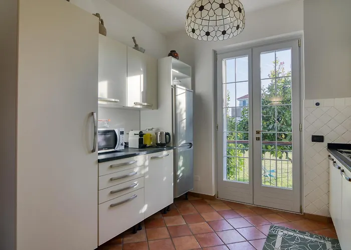 La Casetta Sull'albero 900m From The Sea - Happy *