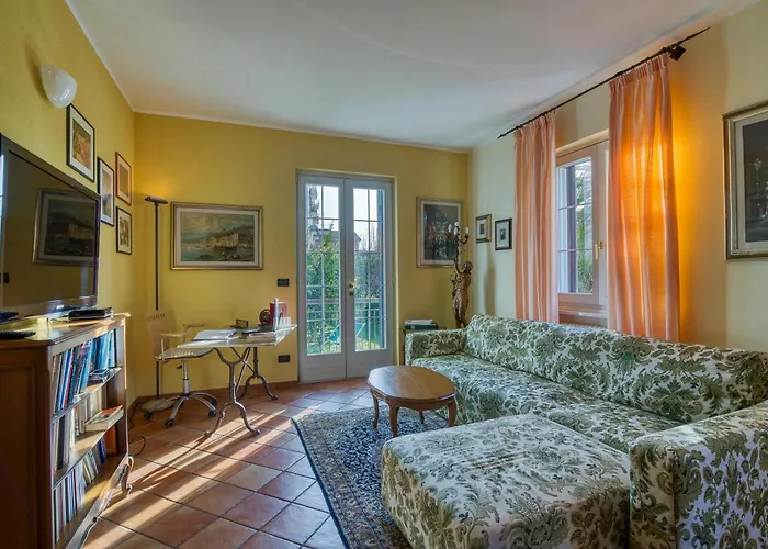 La Casetta Sull'albero 900m From The Sea - Happy